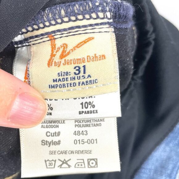 COH Maternity Bootcut Dark Wash Jeans Size 31 - Picture 8 of 9